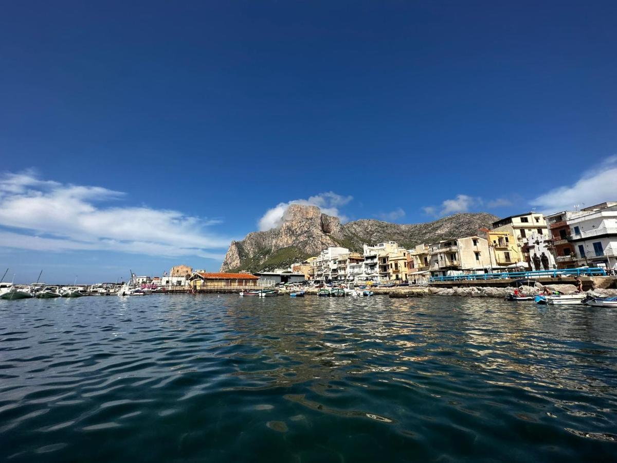 Apartamento Casa Vacanze La Rocca 2 Palermo Exterior foto