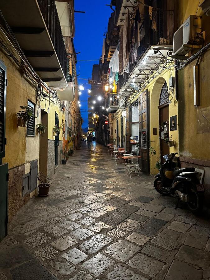 Apartamento Casa Vacanze La Rocca 2 Palermo Exterior foto